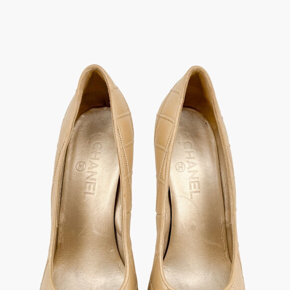 Chanel CC Cap Toe Quilted Pumps EU 39C US 8-8.5 Gold Beige Leather Two Tone Heel - Picture 4 of 14